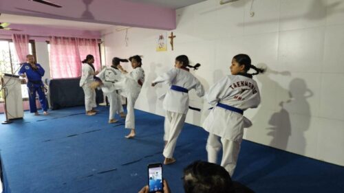 f1ac529c-9558-4b12-b2a7-a28e09aee878