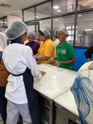 61368955-7c08-4e37-a0ee-71e06abdf0d1